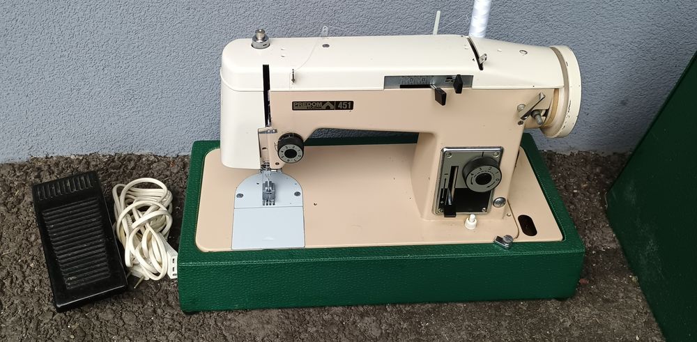 Maszyna Łucznik Predom 451