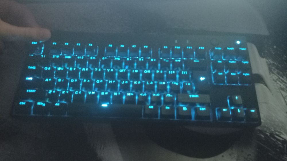 Клавітару Logitech G pro tkl