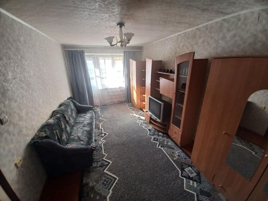 Продається 2 кімнатна квартира , вул. Олексія Хижняка