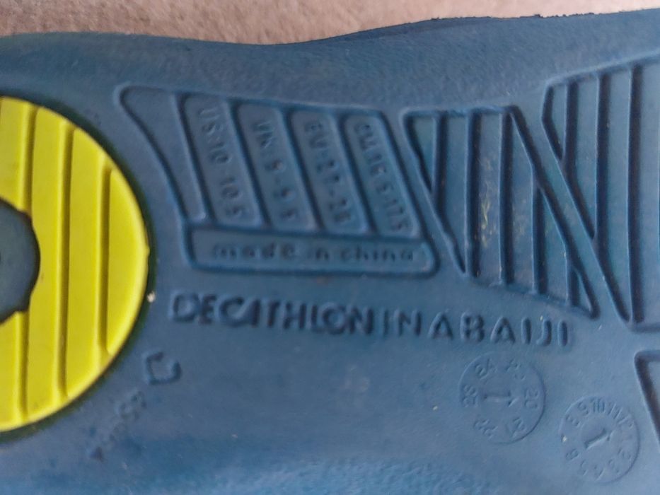 CHINELOS de dedo de criança, como novos.