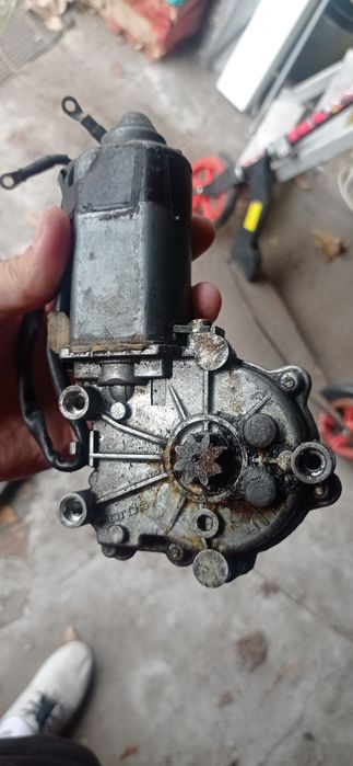 Електромотор Siemens 12В вольт v volt