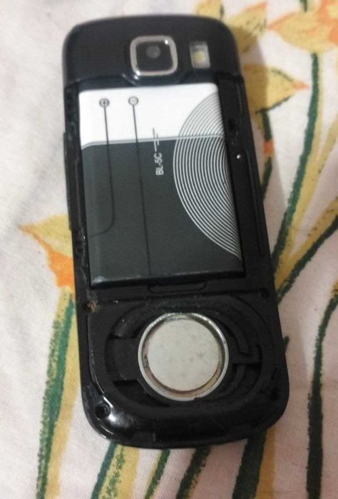 Кнопочний телефон More Z800 (китайська Nokia 6303)