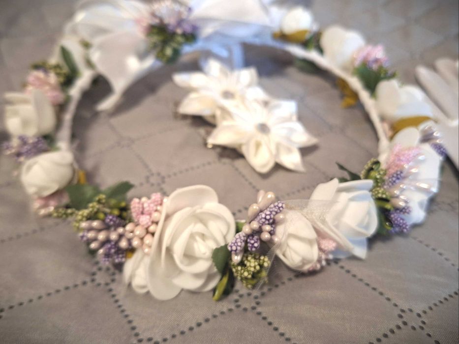 Sukienka komunijna z dodatkami