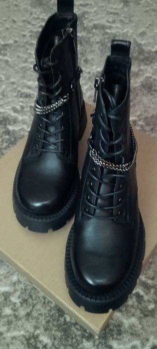 Продам нові зимові, шкіряні чоботи від Міратон.