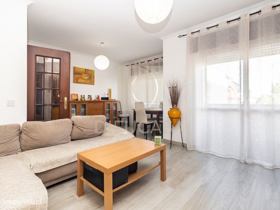 R363 Apartamento T3 1º Andar Amora