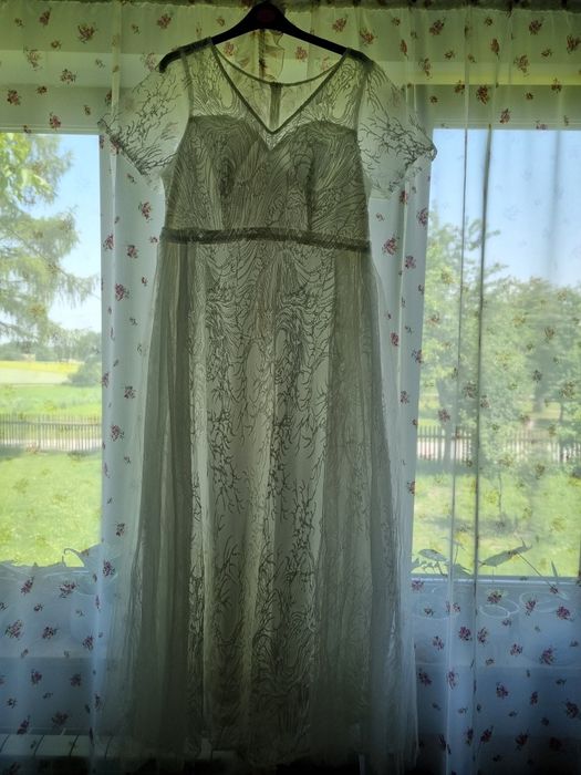 Piękna suknia ślubna z tiulem Shein XL koronką