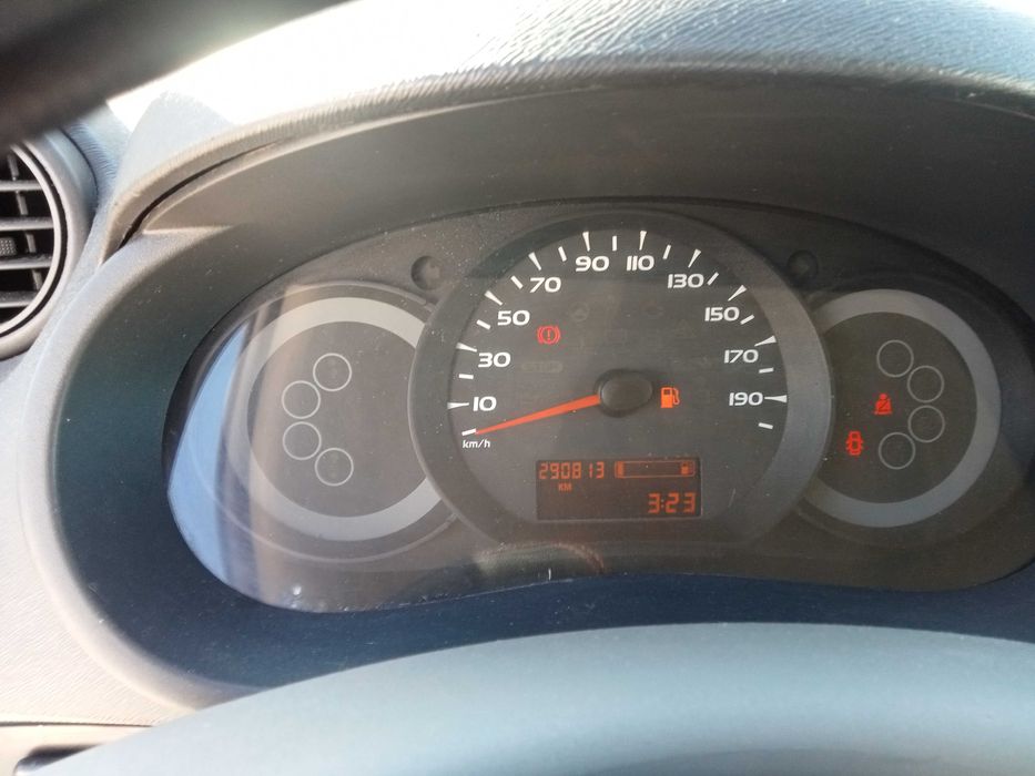 Renault Kangoo 1.5 DCI caixa fibrada com frio