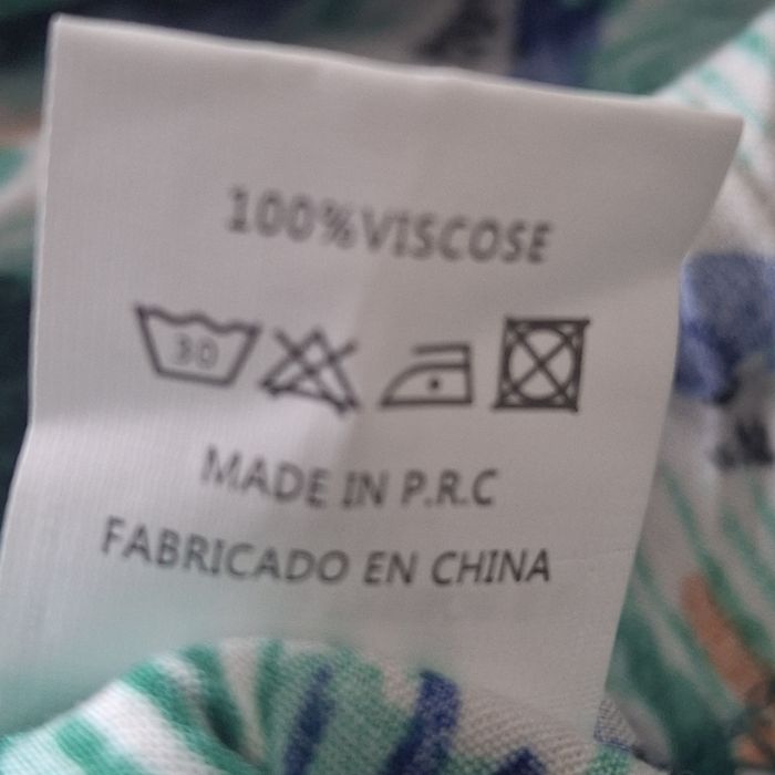 Sukienka midi w kolorowe wzory