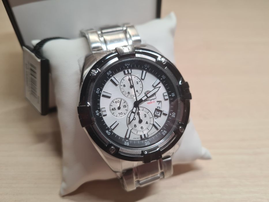 Часы годинник Orient FTTOY003W новые