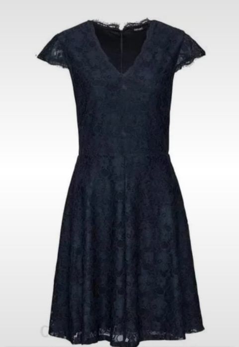 Nowa koronkowa sukienka z metką