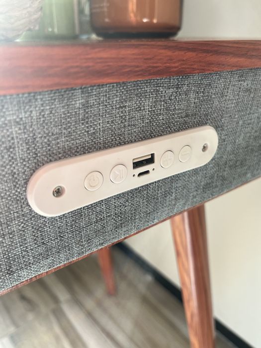 mesa com musica bluetooth