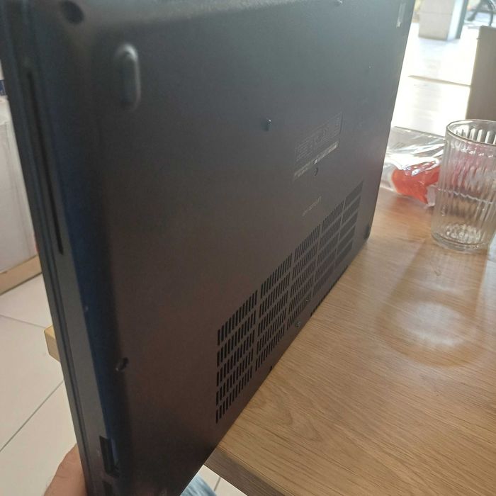 Vendo portátil Dell Latitude i5 (6300U) E5270