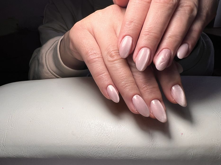 robienie paznokci/pedicure