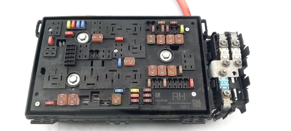 Caixa fusíveis / SAM / BSI OPEL Astra J