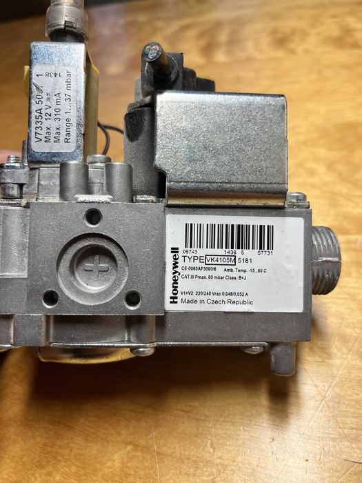 Moduł gazu  JUNKERS  Honeywell VK4105M