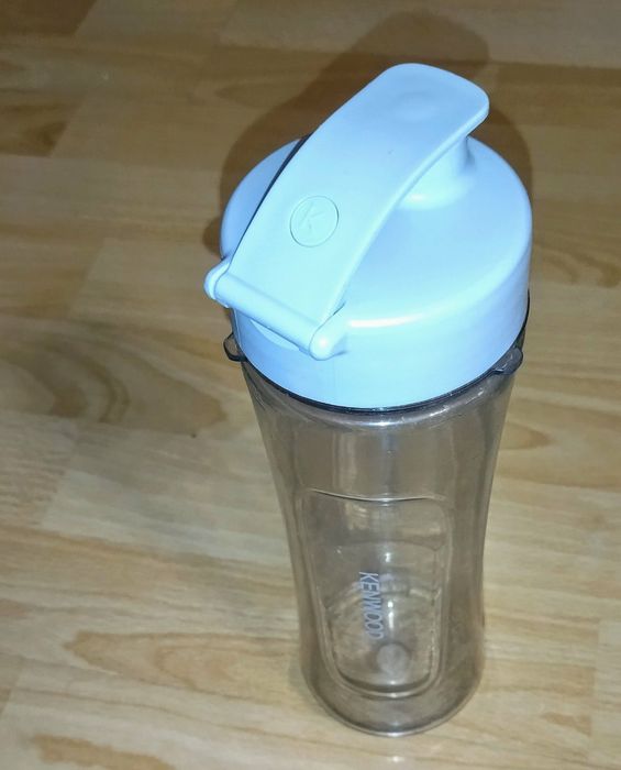 Спортивная бутылка для воды .750 мл.