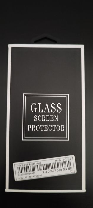 Capa e duas películas novas, e uma usada.