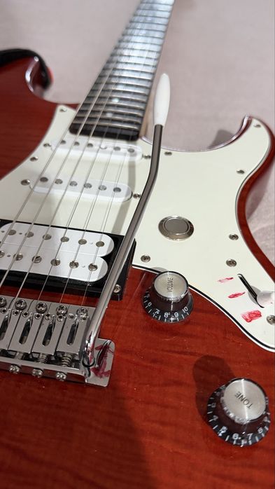 Gitara elektryczna Yamaha Pacifica 212VFQM