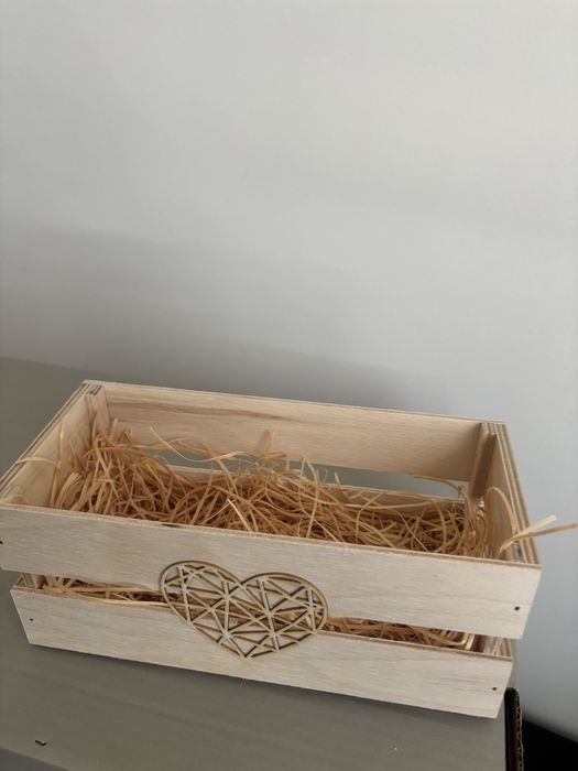 Pudełko drewniane z srecem na srodku