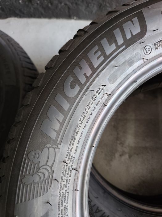 Pneus (2025) 215/60r16 Michelin Cross Climate 2 com 100% piso