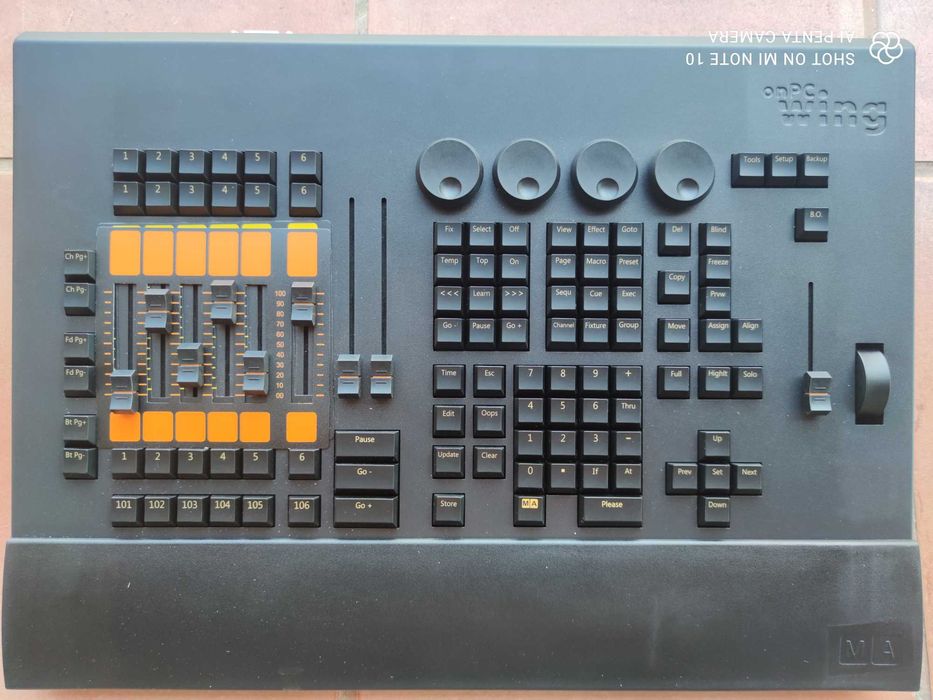 Mesa comando iluminação Onpc Wing2 MA