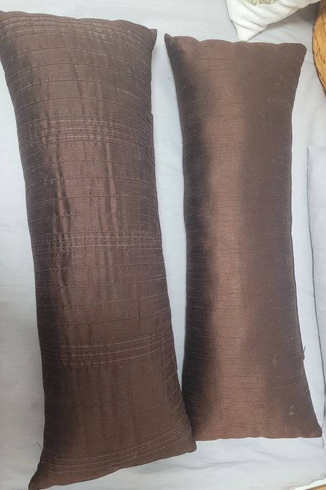Almofadas Castanhas