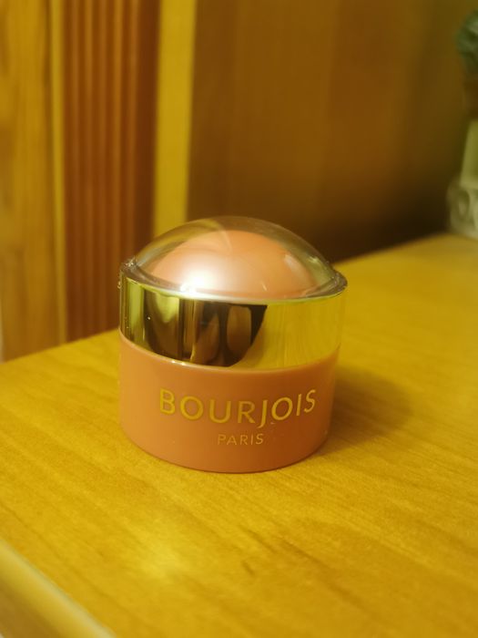 Róż do policzków w kremie Bourjois 01 Baby Pink