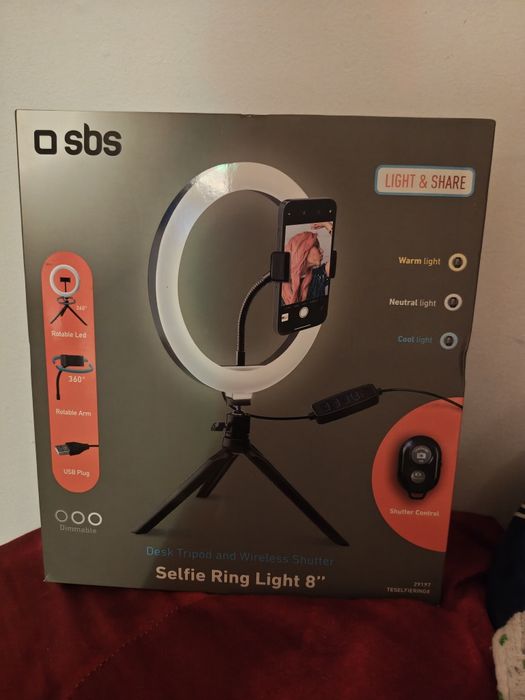 Statyw z lampą pierścieniową