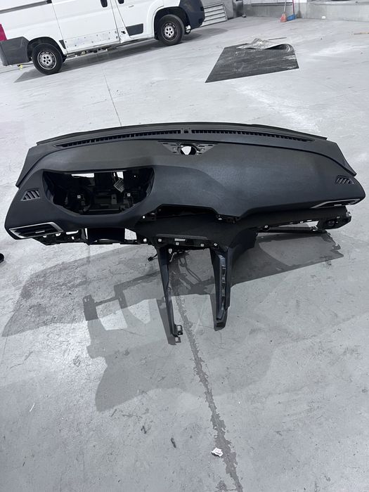 Tablier peugeot 5008 2020