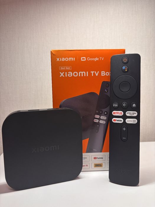 Продам смарт приставку Xiaomi TV Box s