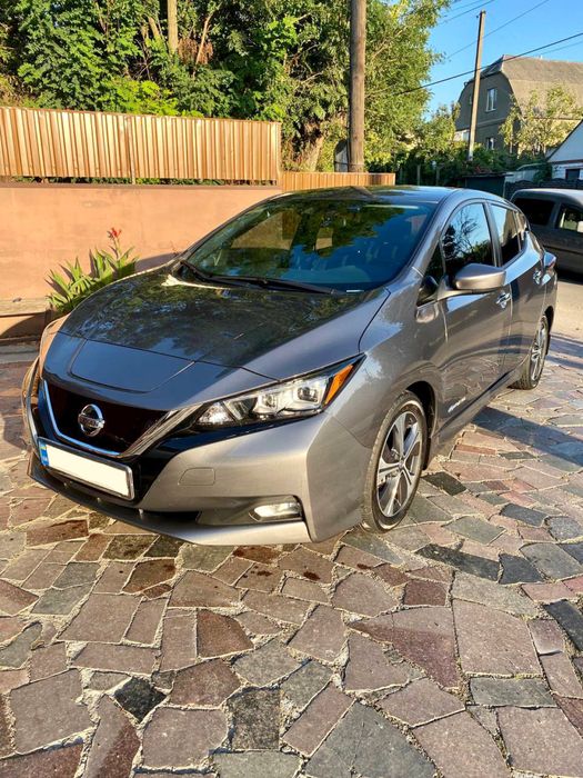 Nissan leaf SV+ 40 kWh