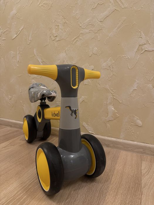 Толокар дитячий б/у