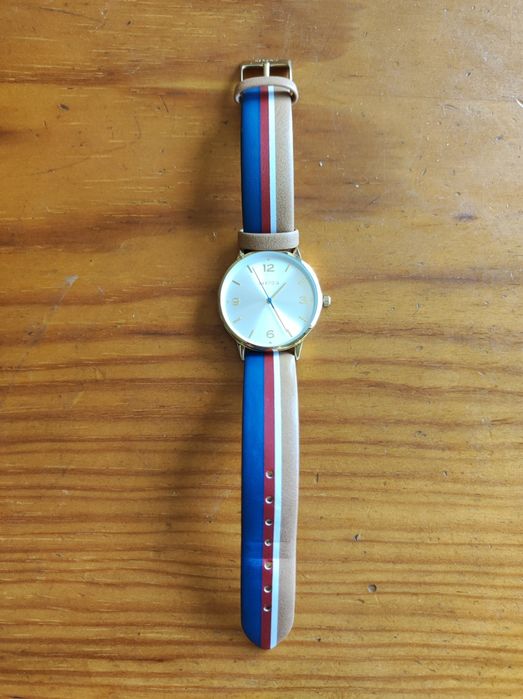 Relógio Parfois Vermelho, Azul, Branco e Dourado