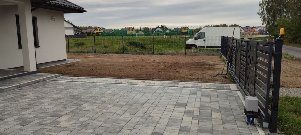 Zakładanie trawników glebogryzarka separacyjna systemy nawadniające