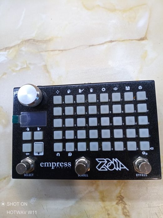 Empres Zoia modulator synthesizer