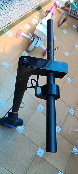 Trotinte eléctricos para pecas