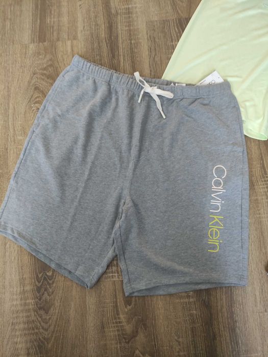 Нові Шорти Calvin Klein і Lefties