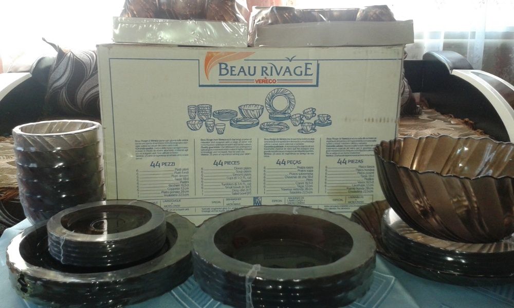 Столовые наборы BEAU RIVAGE VERECO(Франция)оригинал