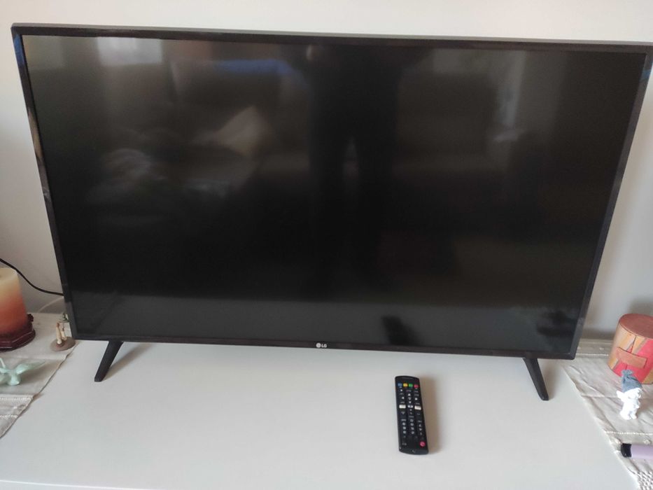 Televisão LG 43'' 43UJ630V