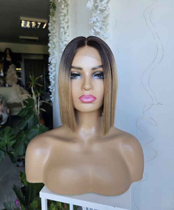 Peruka premium Kim bob piaskowo beżowy blond naturalna fryzura