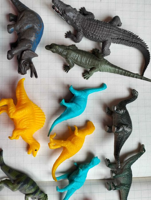 Іграшковий набір міні динозавриків