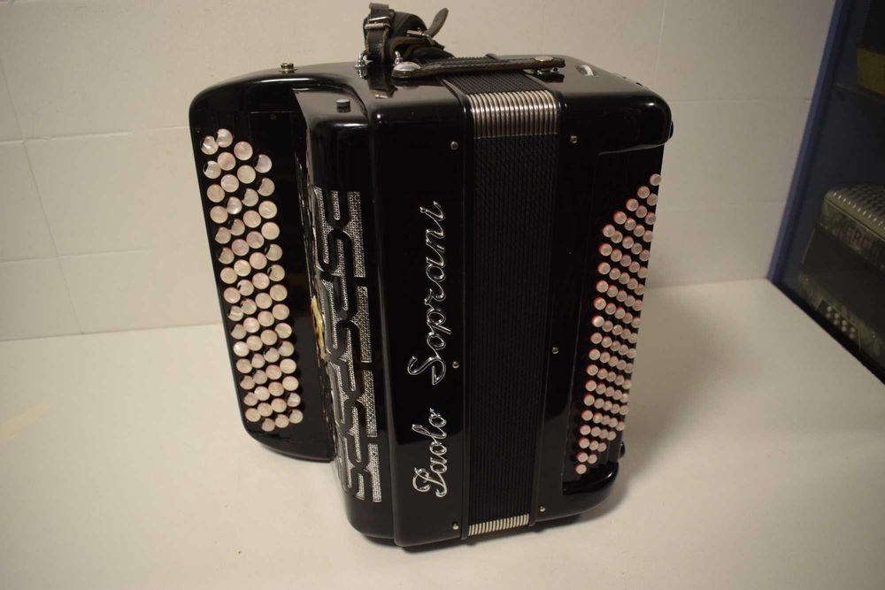 Acordeao Paolo Soprani 2 voz. N 99