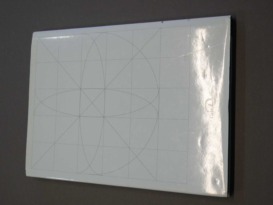 Tão Vasta Liberdade em Tão Estreita Regra Arte do Azulejo em Portugal