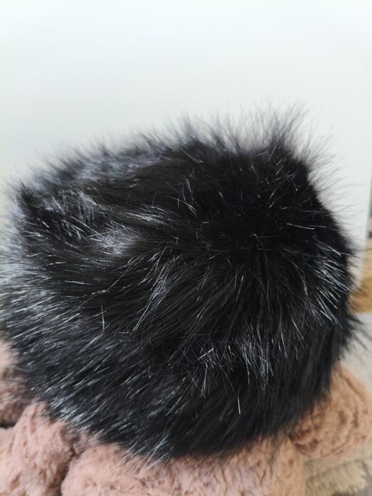 Czapka damska ze sztucznego futra r. M