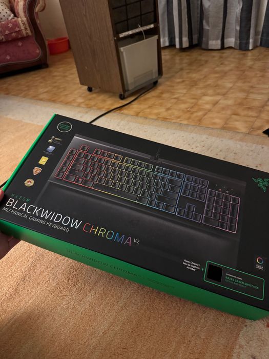 Razer BlackWidow Chroma v2 (green switches)