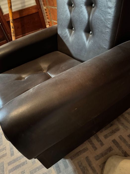 Conjunto de Sofás em Napa (3 Lugares + 2 Cadeirões)