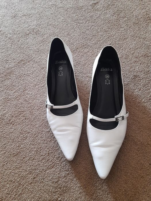 Sapatos senhora em bom estado tamanho 38 envio ctt