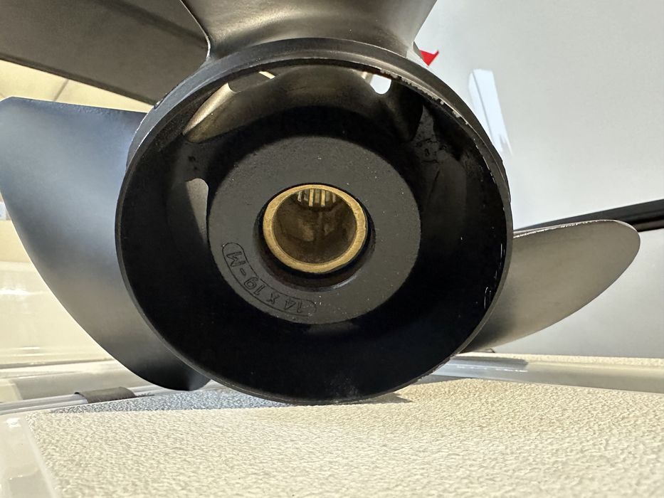 Oryginał śruba napędowa Yamaha do silnika zaburtowego F150