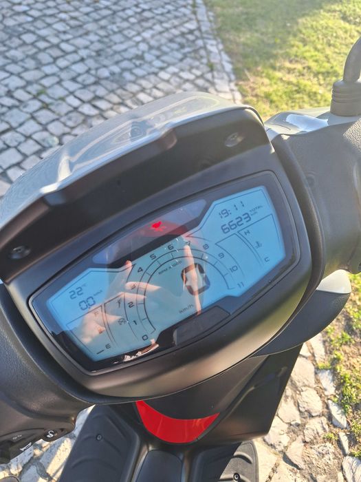 Piaggio Medley 125 com poucos km