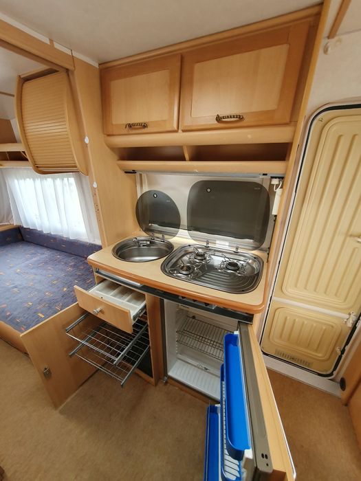 Tec Travel king2003r 4x osoby,Przedsionek,1200kg,Bojler,Media,Prysznic